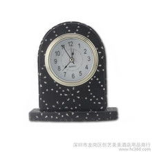 輕盈的鐘擺聲 臺(tái)鐘的藝術(shù)與時(shí)光收藏